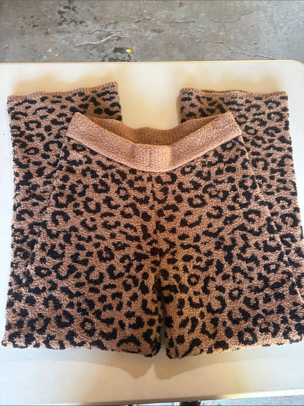 cupcakes & cashmere Brown Leopard Knit Lounge Pants NWOT